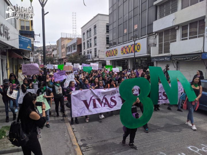 Miles de mujeres marchan en Pachuca para hacer oír su voz