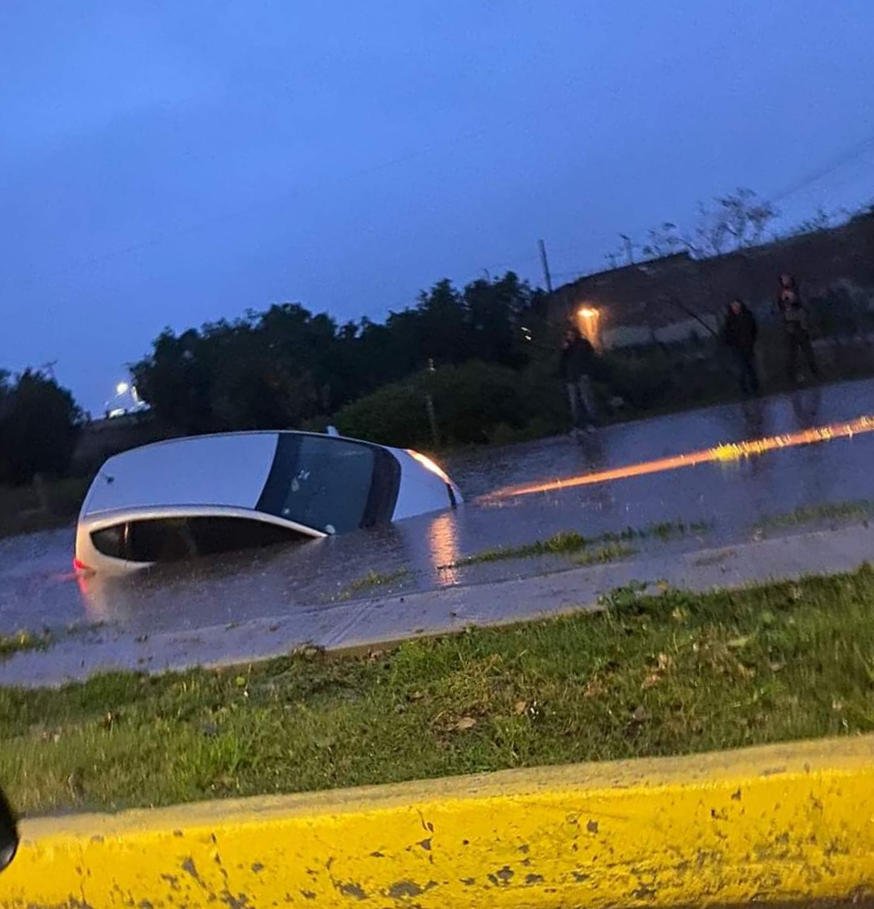 Fotos que demuestran que manejar en Pachuca en época de lluvia es un riesgo