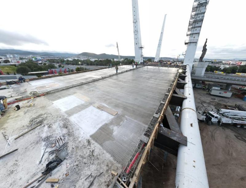 #Fotos: Avances del puente atirantado de Pachuca, continúa el colado de concreto