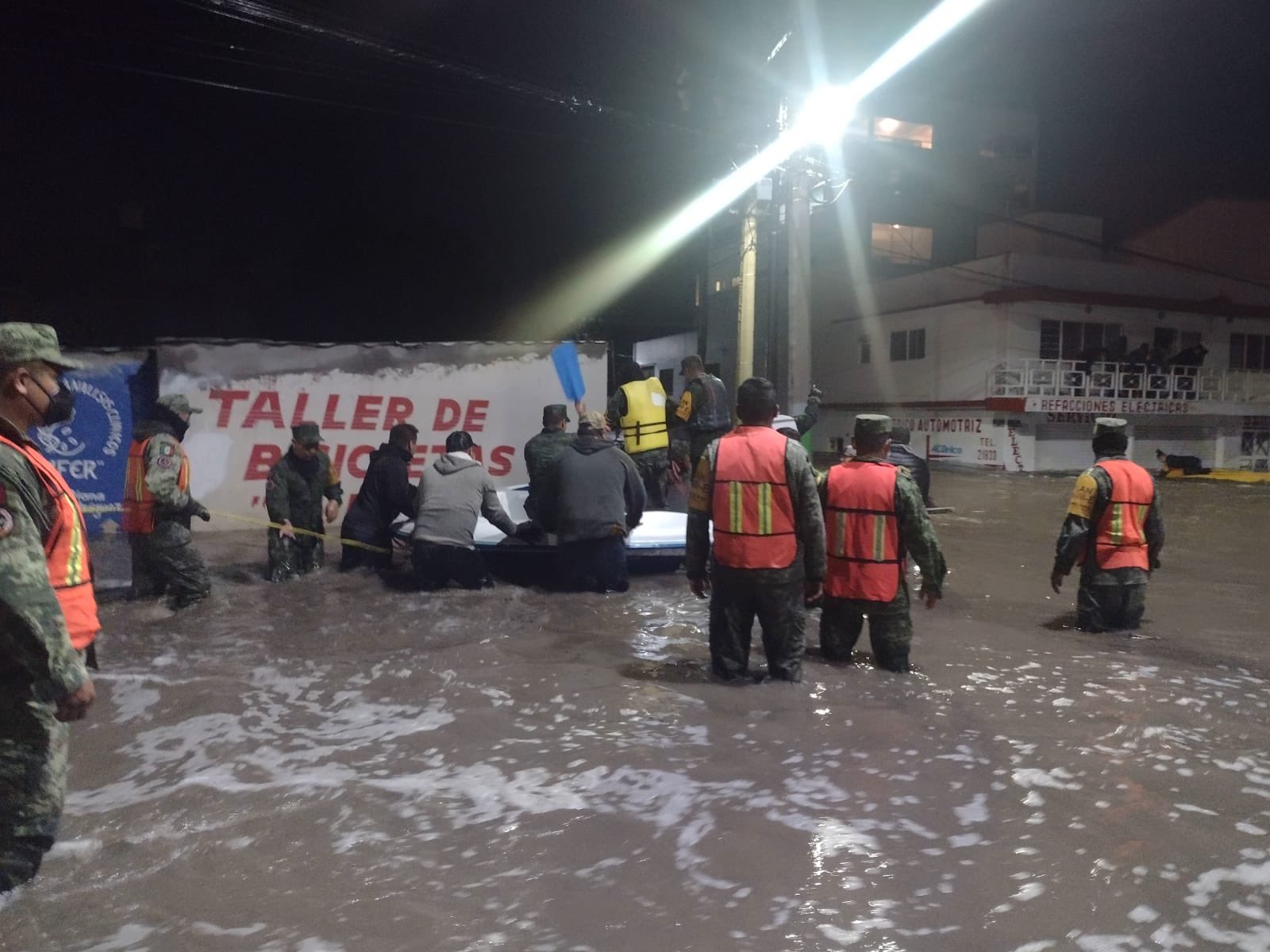 #FotosYVideos: Desbordamiento de ríos provocan histórica inundación en Tula