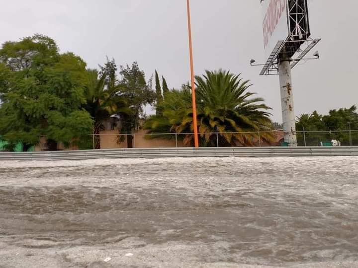 Se desata fuerte granizada en sur de Pachuca y en autopista a CDMX