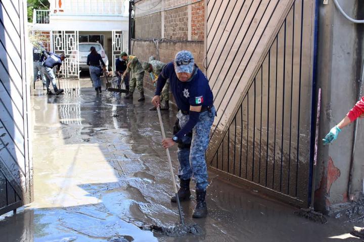 #Galería: Los héroes en la zona de desastre