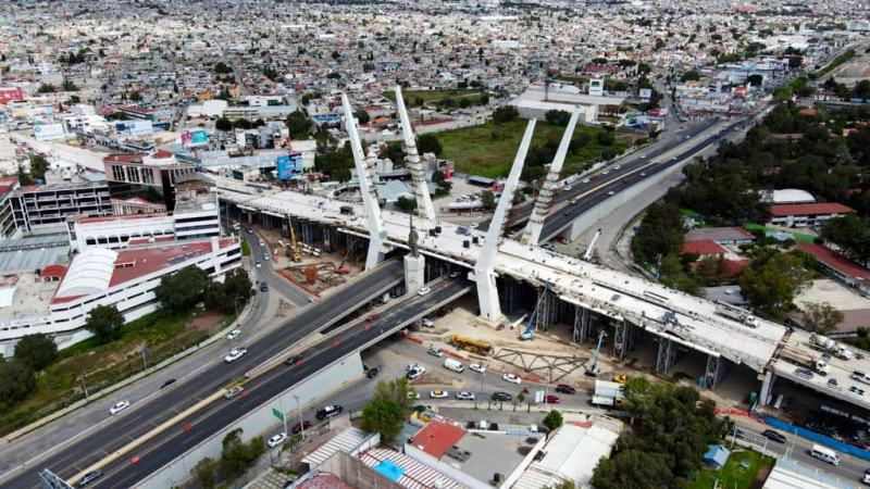 Comienza colocación de tirantes en puente de Pachuca