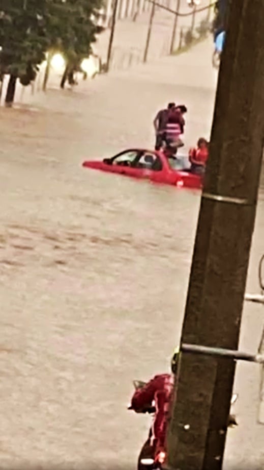 Fotos que demuestran que manejar en Pachuca en época de lluvia es un riesgo