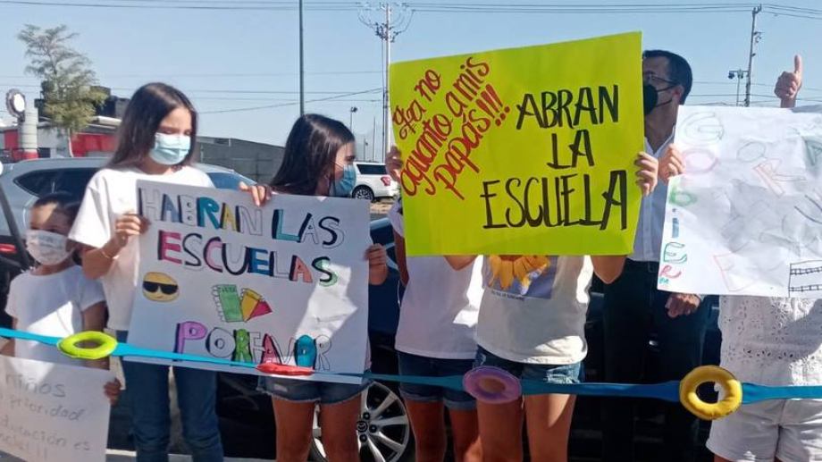 Convocan a manifestación en Pachuca para exigir reapertura de escuelas