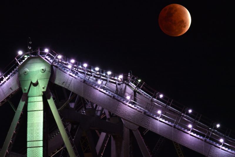 #Fotos: Así se vio el eclipse de Luna en México y en varias partes del mundo