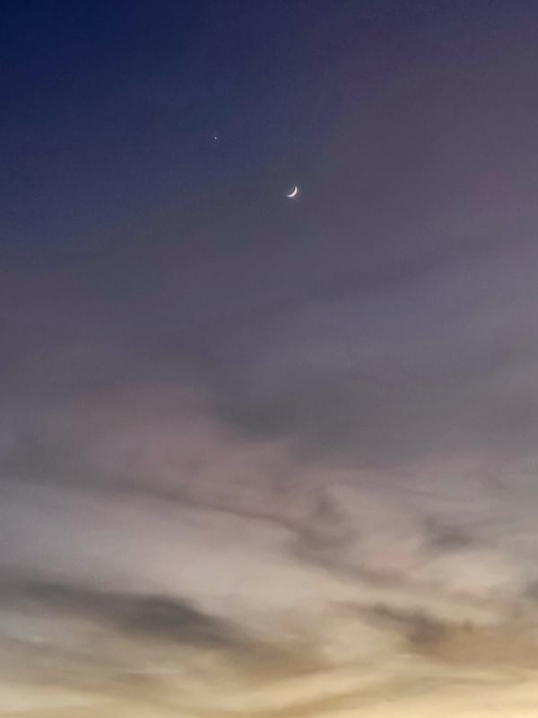 #Fotos: Así se vio en Pachuca la conjunción de la Luna y Venus