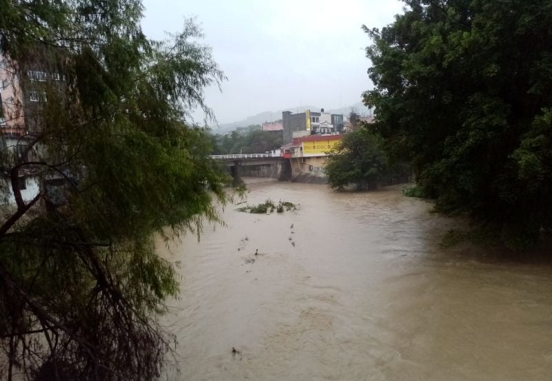 #FotosYVideo: Estragos en Huejutla por lluvias provocadas por Frente Frío 21