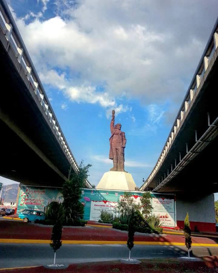 #Fotos: De glorieta a puente atirantado, la "24 horas" de Pachuca a través del tiempo