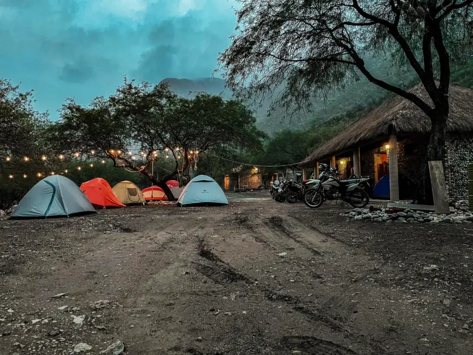 Tirolesa en bicicleta sobre un río, espectacular experiencia que se puede vivir en Hidalgo