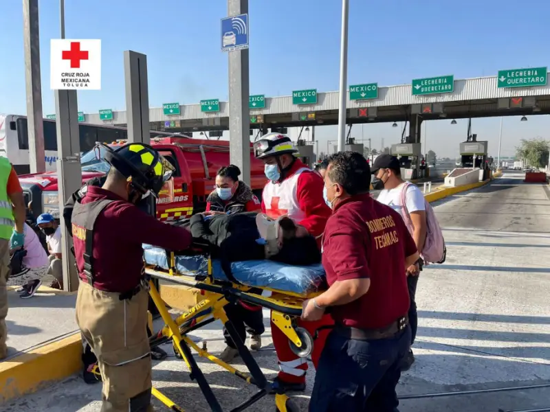 #Video: Autobús sin frenos impacta contra muro en caseta de la México-Pachuca