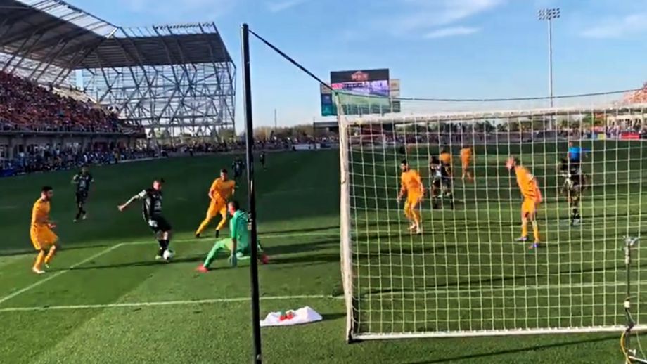 #Video: Así fue el golazo de Roberto de la Rosa en el amistoso de Pachuca ante Tigres