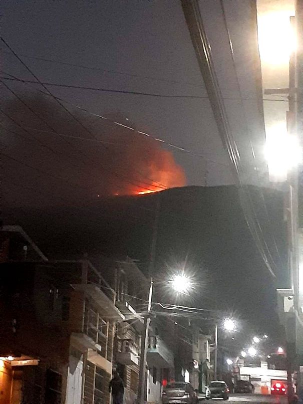 Se registra fuerte incendio en cerro de Pachuca (fotos y video)