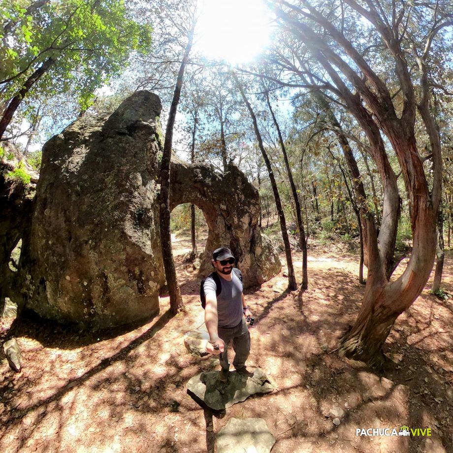 #ElArquito 🏞️ El parque con una curiosa formación rocosa escondida en el bosque de Huasca