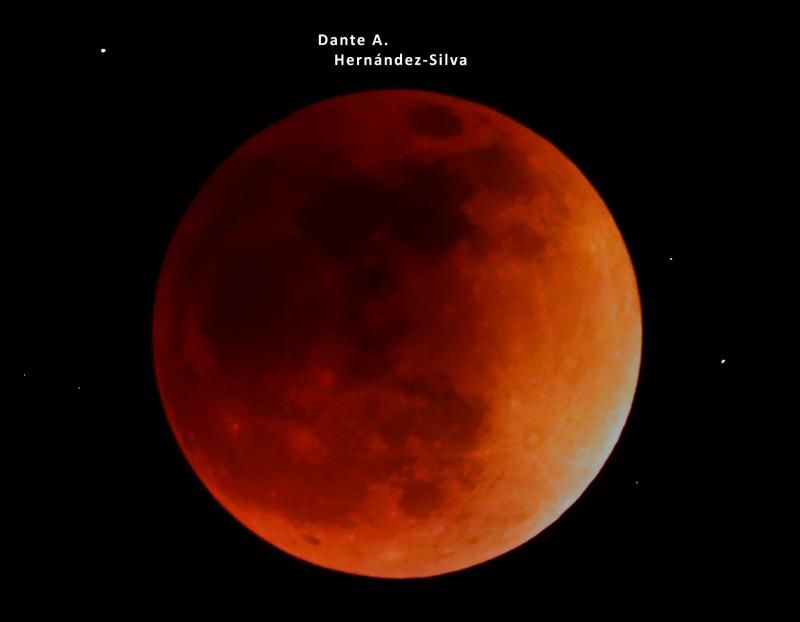 #Galería: Así se vio el eclipse de Luna de sangre en Pachuca