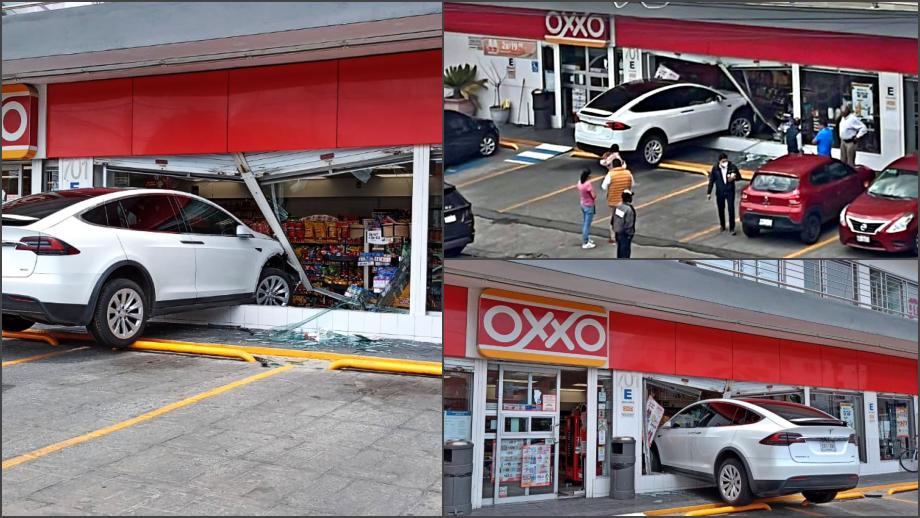 Automóvil Tesla termina dentro de un Oxxo en Pachuca