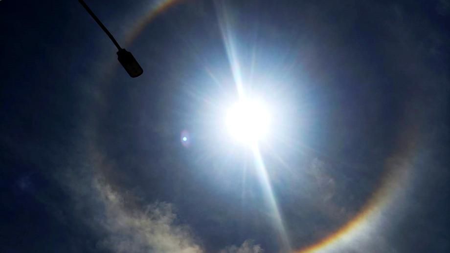 Así se vio el espectacular halo solar este lunes en Pachuca (fotos y video)