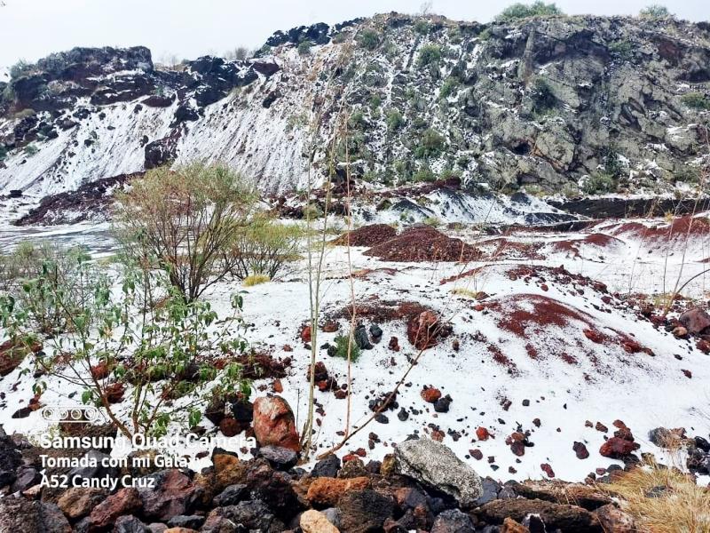 Granizada tiñe de blanco a municipios de Hidalgo dejando estas postales