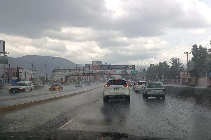 Se soltó el aguacero este lunes en Pachuca (fotos)