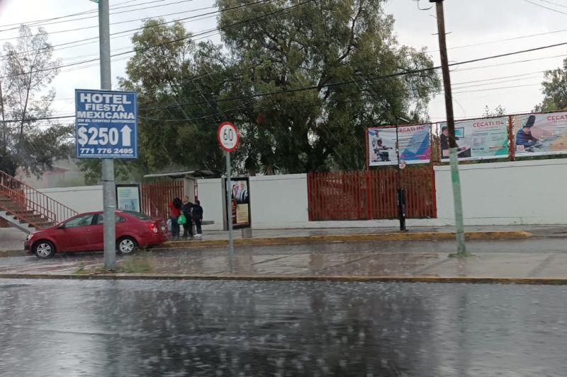 Se soltó el aguacero este lunes en Pachuca (fotos)