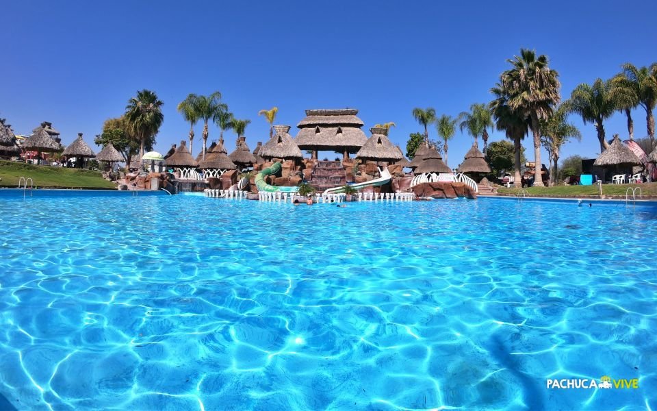 Valle Paraíso, el balneario de Hidalgo que parece un parque jurásico (fotos y video)