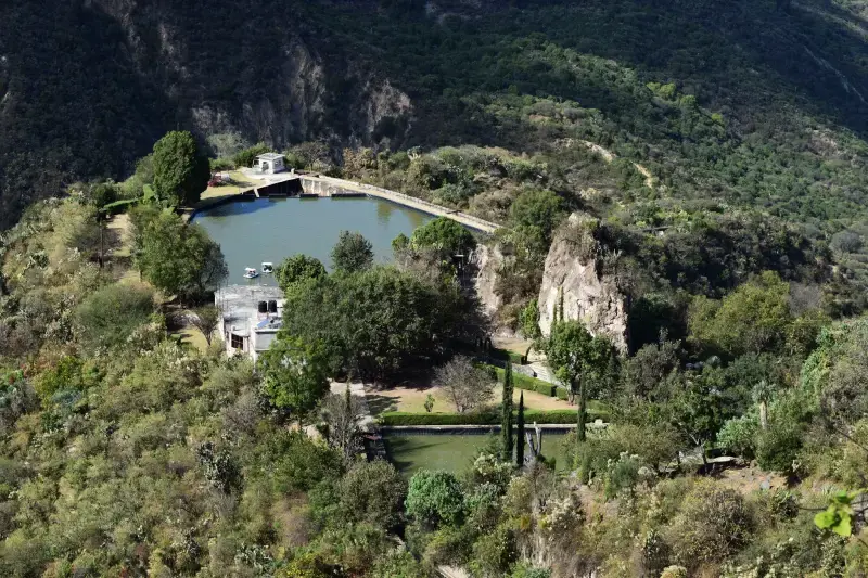 Barranca de Aguacatitla, aventúrate en los otros prismas de Huasca