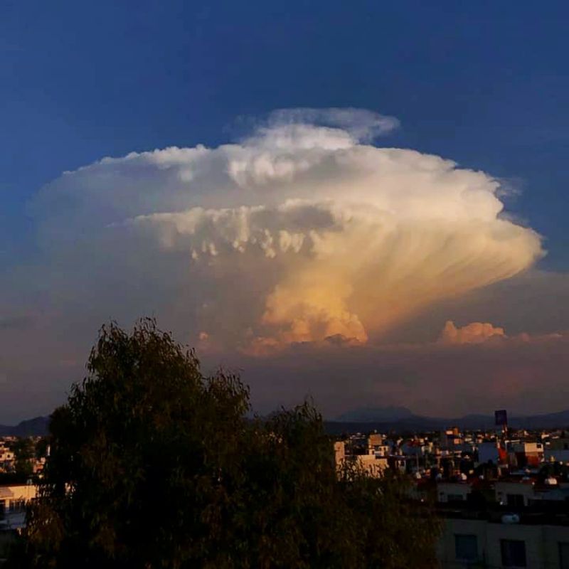 La impresionante nube tipo explosión que se vio en Pachuca y alrededores