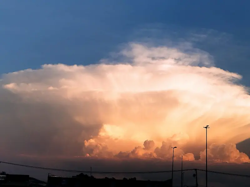 La impresionante nube tipo explosión que se vio en Pachuca y alrededores