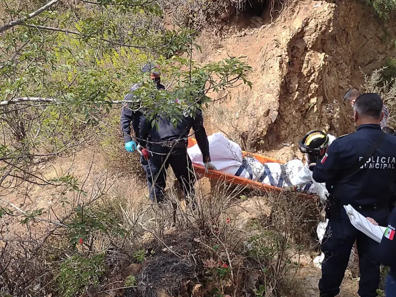 Hombre que era buscado en Pachuca aparece sin vida en el fondo de un barranco