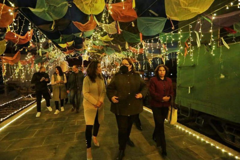 Encienden la Navidad en el Ferro (fotos)