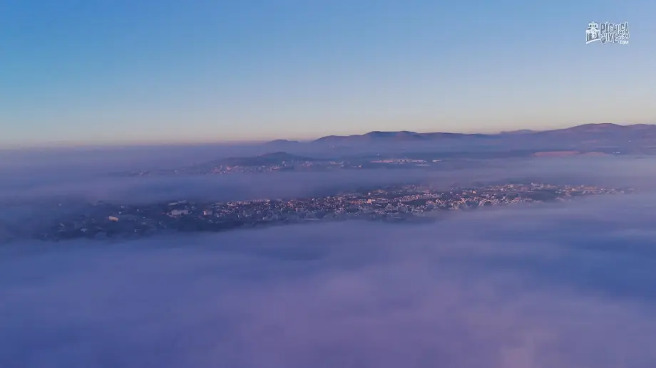 Amanece Pachuca bajo una espectacular capa de niebla