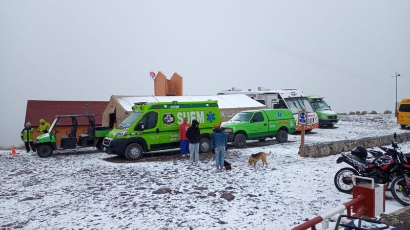 Clima ártico provoca nevadas en el centro del país