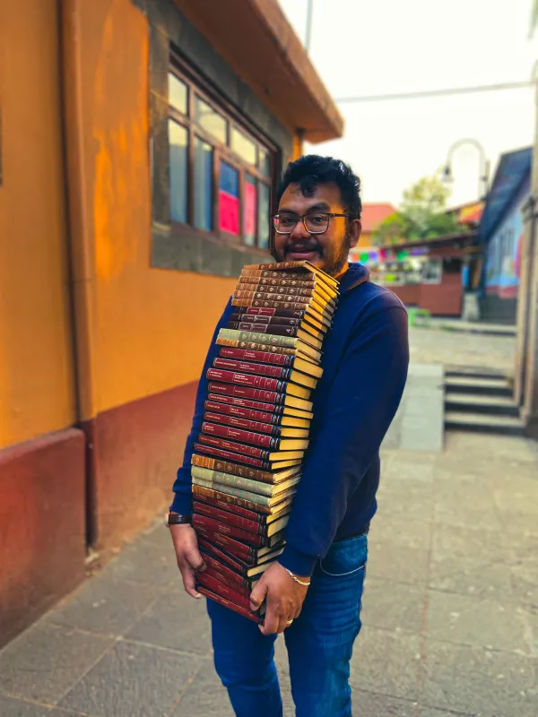 Pueblo Mágico y culto: regalan libros y café de olla para tardes de lectura en el centro de Huasca