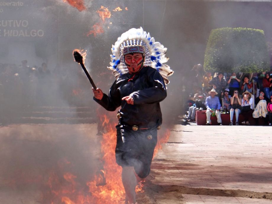 Danza del Fuego, el místico ritual de carnaval de Huehuetla que se realizó en Pachuca