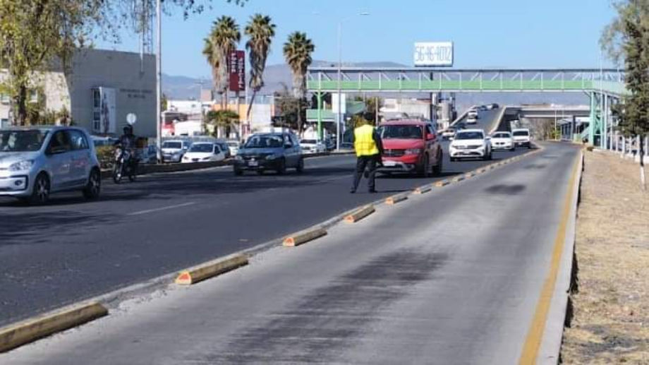 #Tránsito 🚧 Implementan dispositivo vial para solucionar caos en bulevar Felipe Ángeles