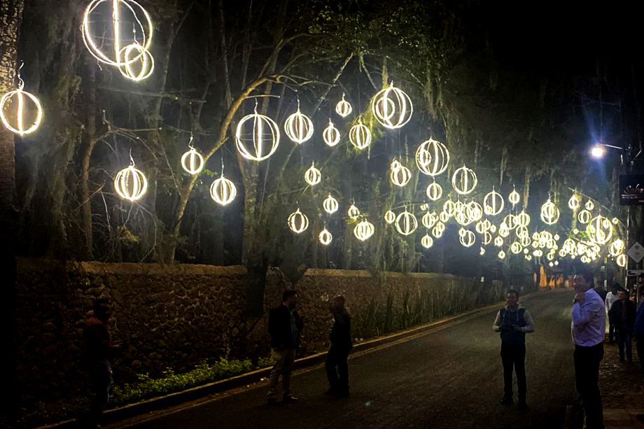 #Galería 💡 Así luce el Pueblo Mágico de Huasca con su nueva iluminación