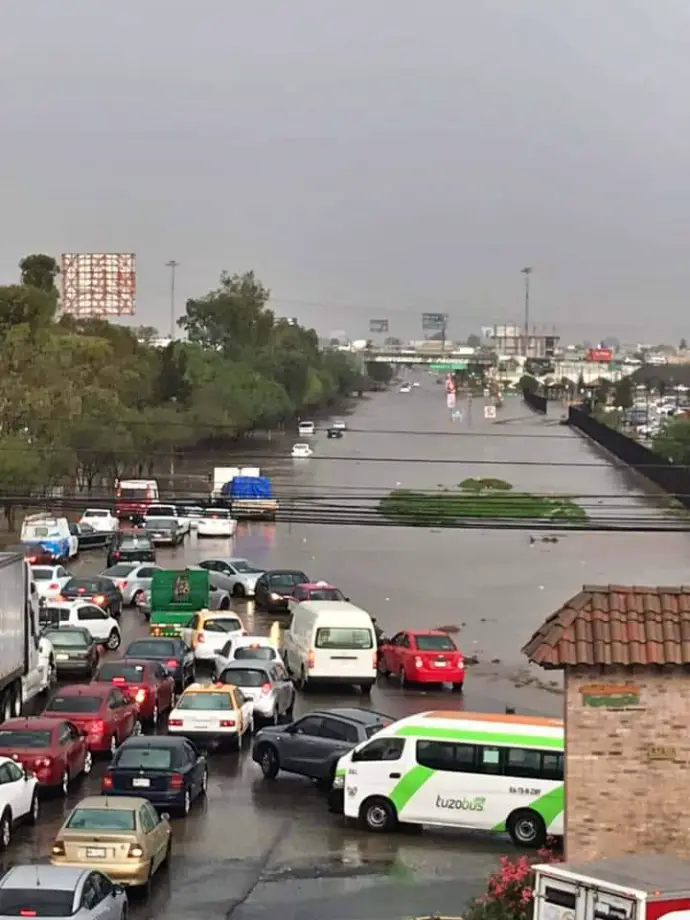 #Inundada 🌊 Colapsa el sur de Pachuca tras intensa lluvia | FOTOS