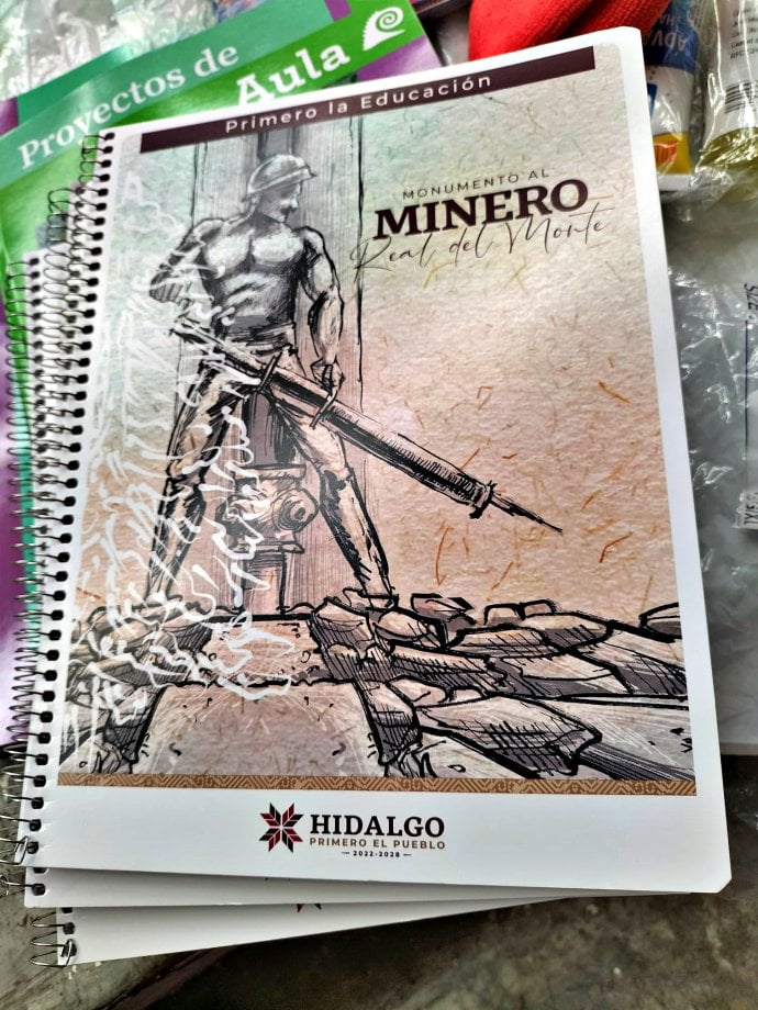 Bellos diseños: causan furor libretas de Hidalgo | FOTOS