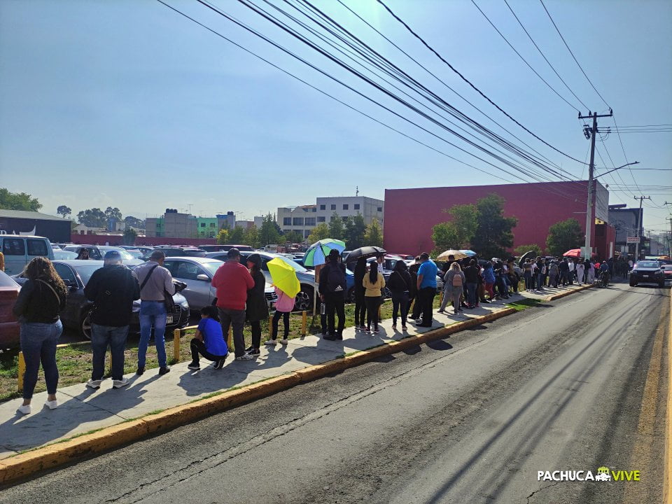 #Furor 😱 Así las filas en el inicio de venta de boletos del Palenque Pachuca 2023