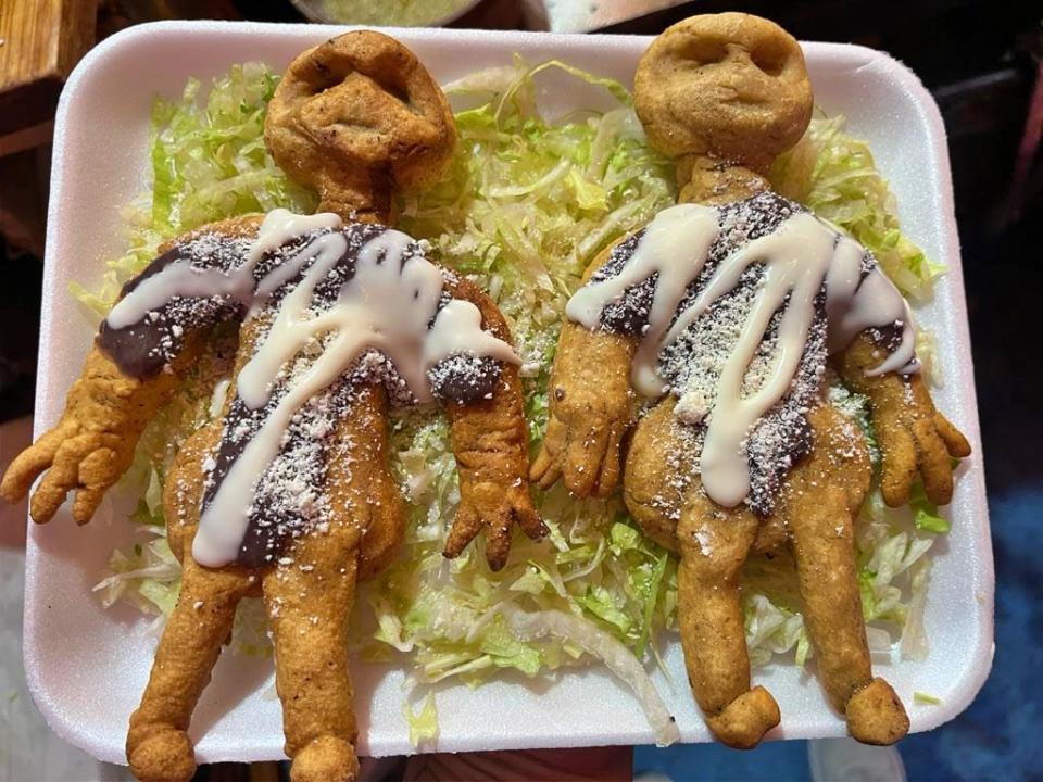 Crean en Hidalgo las 'garnachaliens': los ovni-sopes de las momias de Nazca