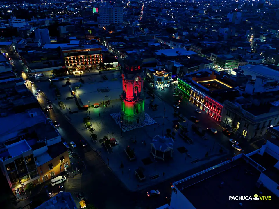 #Galería: Pachuca se pinta de colores patrios; así luce la Bella Airosa en este septiembre