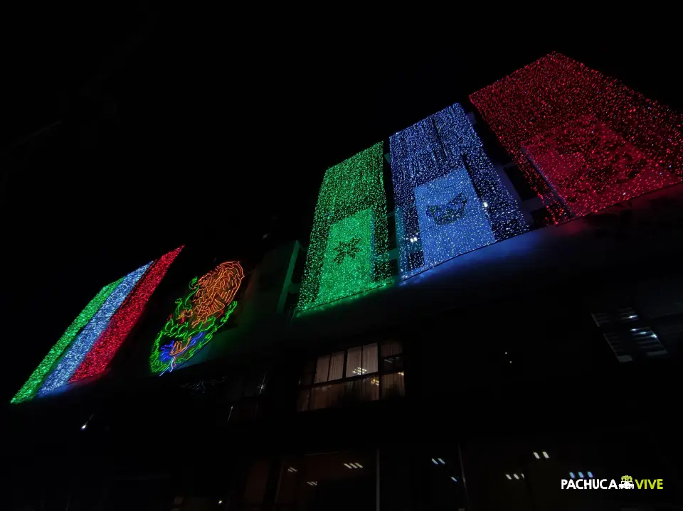 #Galería: Pachuca se pinta de colores patrios; así luce la Bella Airosa en este septiembre