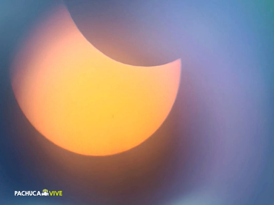 #Galería 🌙 Así se vio el Eclipse Solar en Pachuca y Huasca