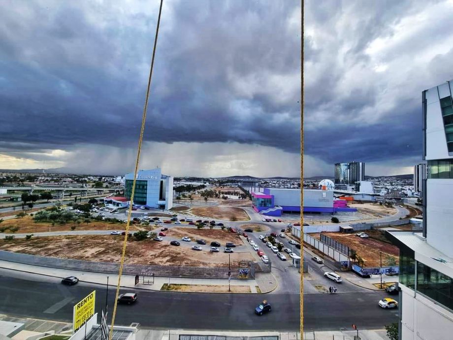 #Fotos 🌧 Así luce el cielo esta tarde de tormenta en Pachuca