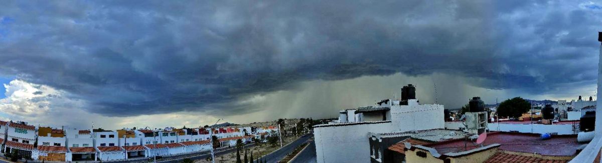 #Fotos 🌧 Así luce el cielo esta tarde de tormenta en Pachuca