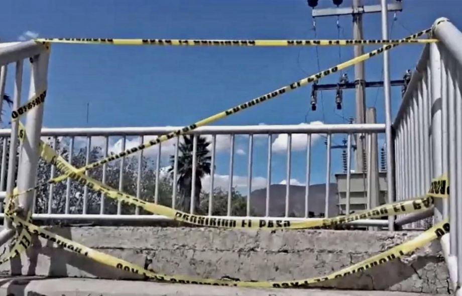 #Peligroso 😱 Clausuran otro puente peatonal en Pachuca por riesgo de colapso