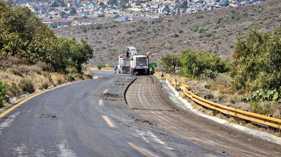 #TomaPrecauciones 🚧 Comienza reconstrucción del Corredor de la Montaña, entre Pachuca y Real del Monte (video)