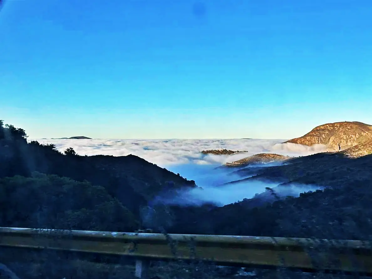 Densa franja de niebla sorprende a la zona metropolitana de Pachuca (fotos y video)