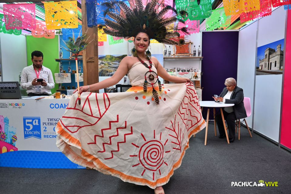 Rostros, trajes y color: galería del Tianguis de Pueblos Mágicos 2023 en su primer día