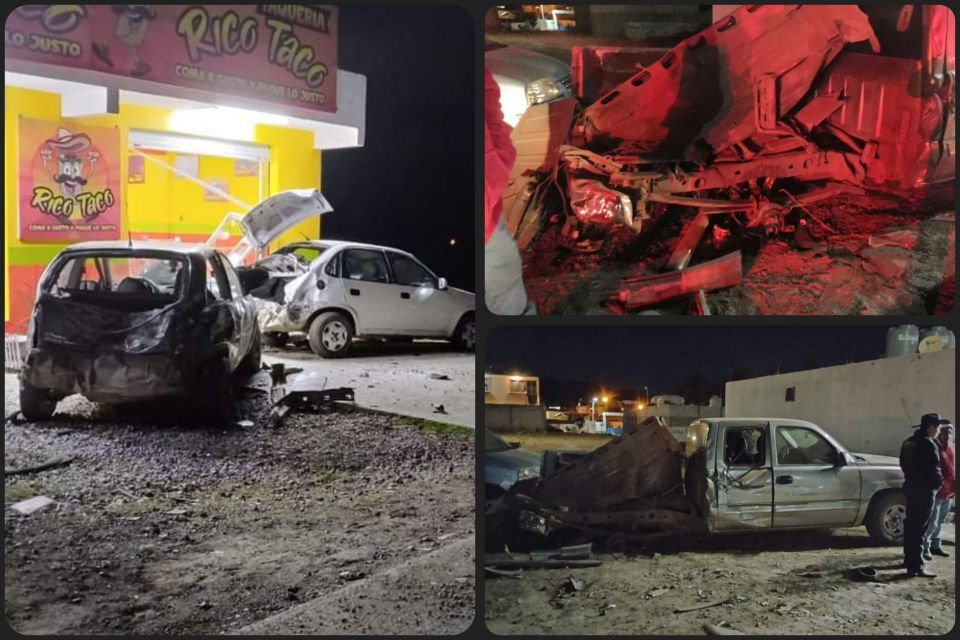 ¡Choque múltiple! Tráiler impacta a varios vehículos frente a una taquería en la Pachuca - Tulancingo